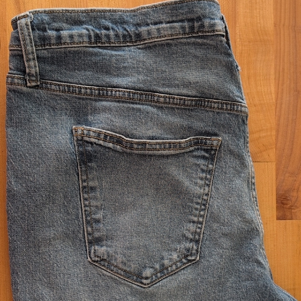 Universal Thread Light Blue Straight Jeans